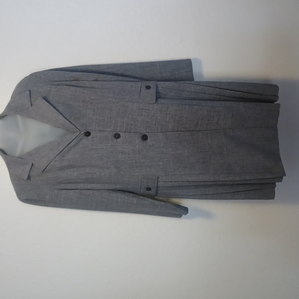 Lightweight overcoat